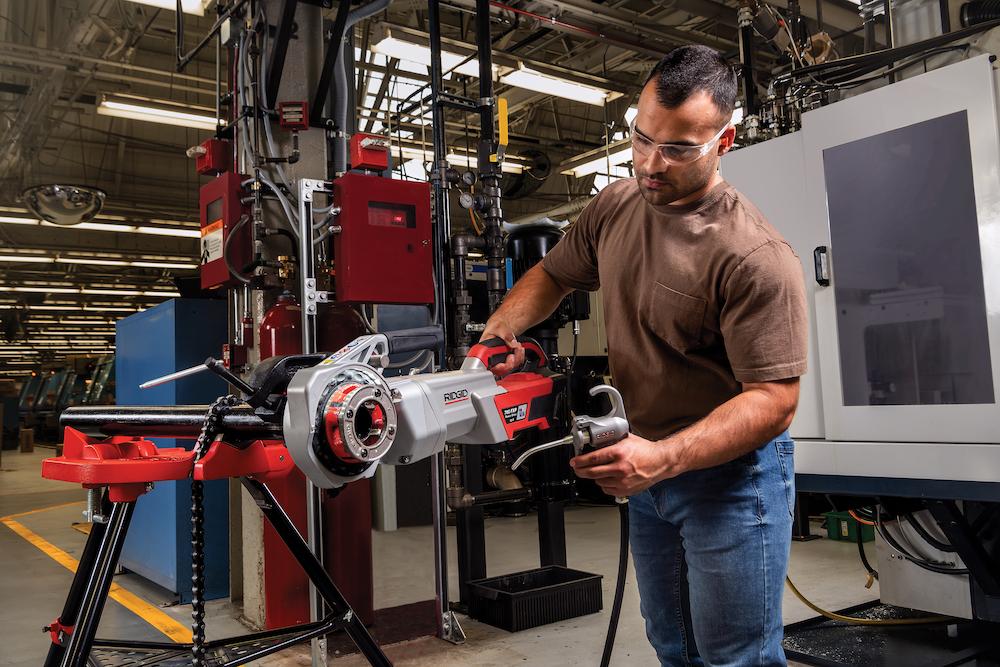 RIDGID Introduces its First Cordless Threader 760 FXP Power Drive